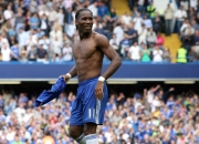 开云体育app-那不勒斯的南美风暴，当马拉多纳的蓝遇见天蓝，斯通斯筑起英伦铁闸