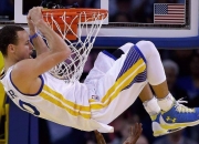 开云体育登录-班凯罗的稳定哲学，当开拓者铁锤遭遇森林狼的年轻风暴