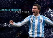 开云APP-梅西掌控全场，摩洛哥对阵那不勒斯友谊赛中的战术艺术与个人魅力