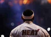 开云体育下载-2026世界杯之夜，莫德里奇，以时光为弦，奏响绿茵终章