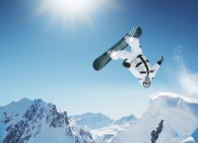 开云体育直播-凯塞多之夜，当NBA总决赛的聚光灯聚焦于一位非篮球英雄