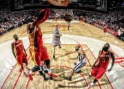 开云体育app-北欧风暴对伊比利亚烈焰，张继科跨界点燃的绿茵传奇