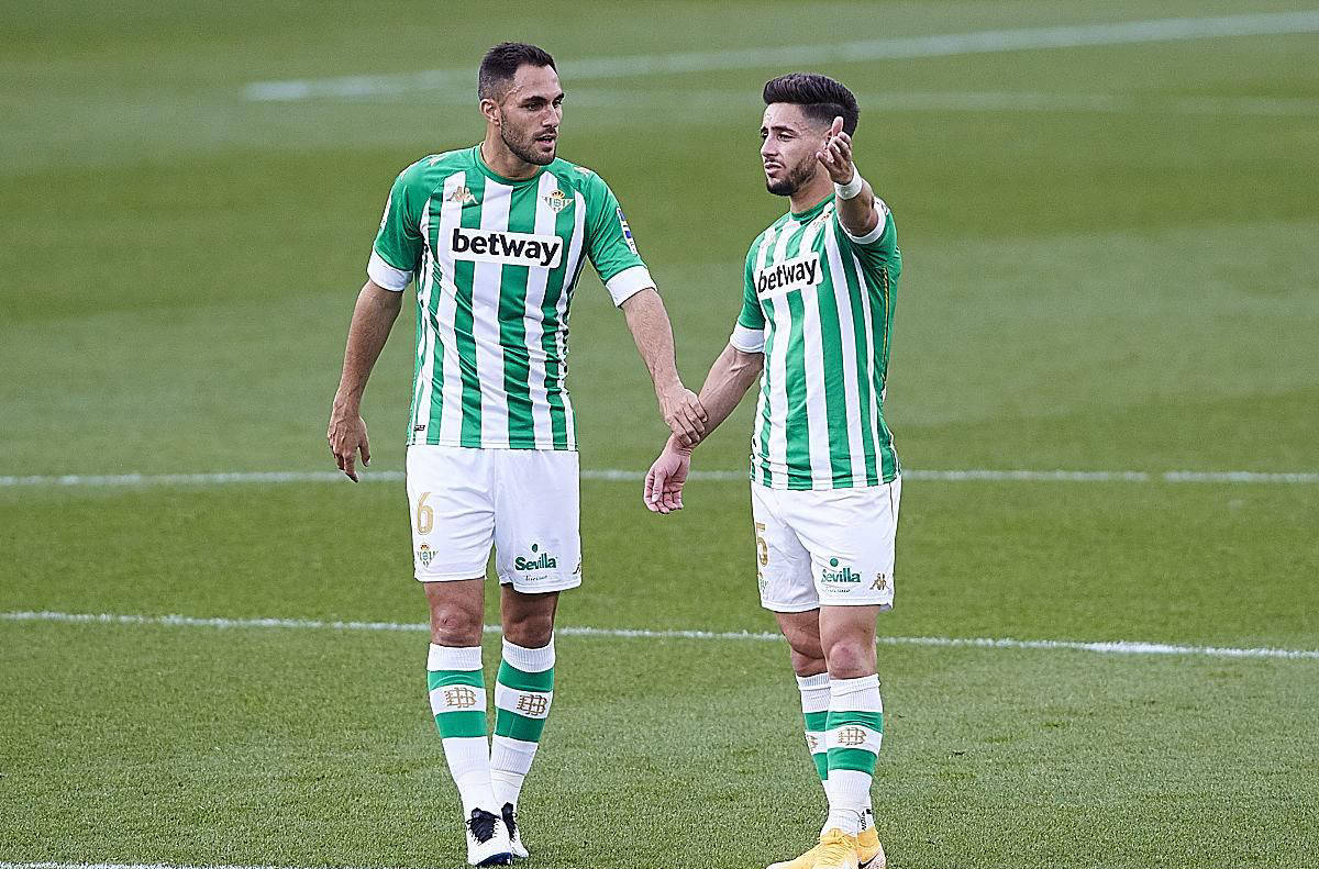 包含奥萨苏纳主场不敌贝蒂斯，遭遇败局的词条