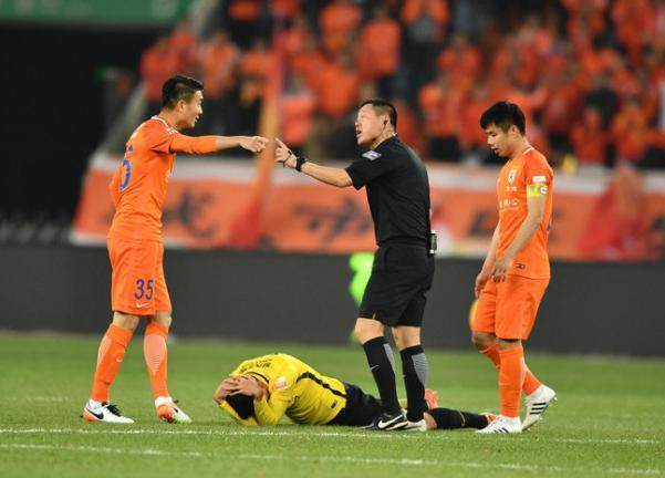 鲁能客场不敌恒大，中超积分榜略微下滑