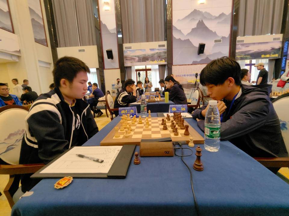 竞争激烈比赛得以胜出取得分数