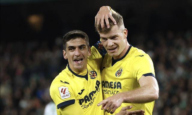 包含比利亚雷亚尔遭遇挫败，球队面临困境的词条