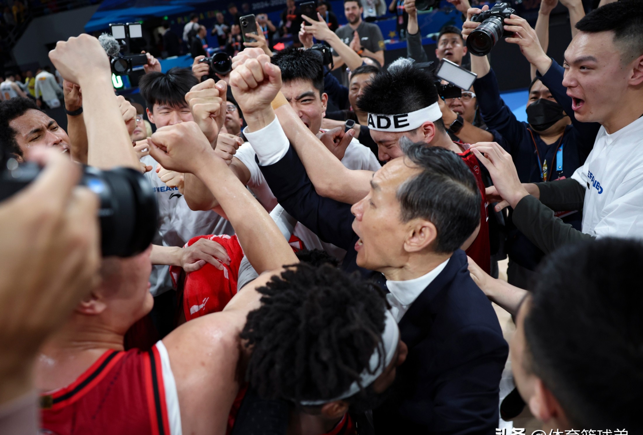 包含运动项目赢家名留青史，现场观众震撼的词条