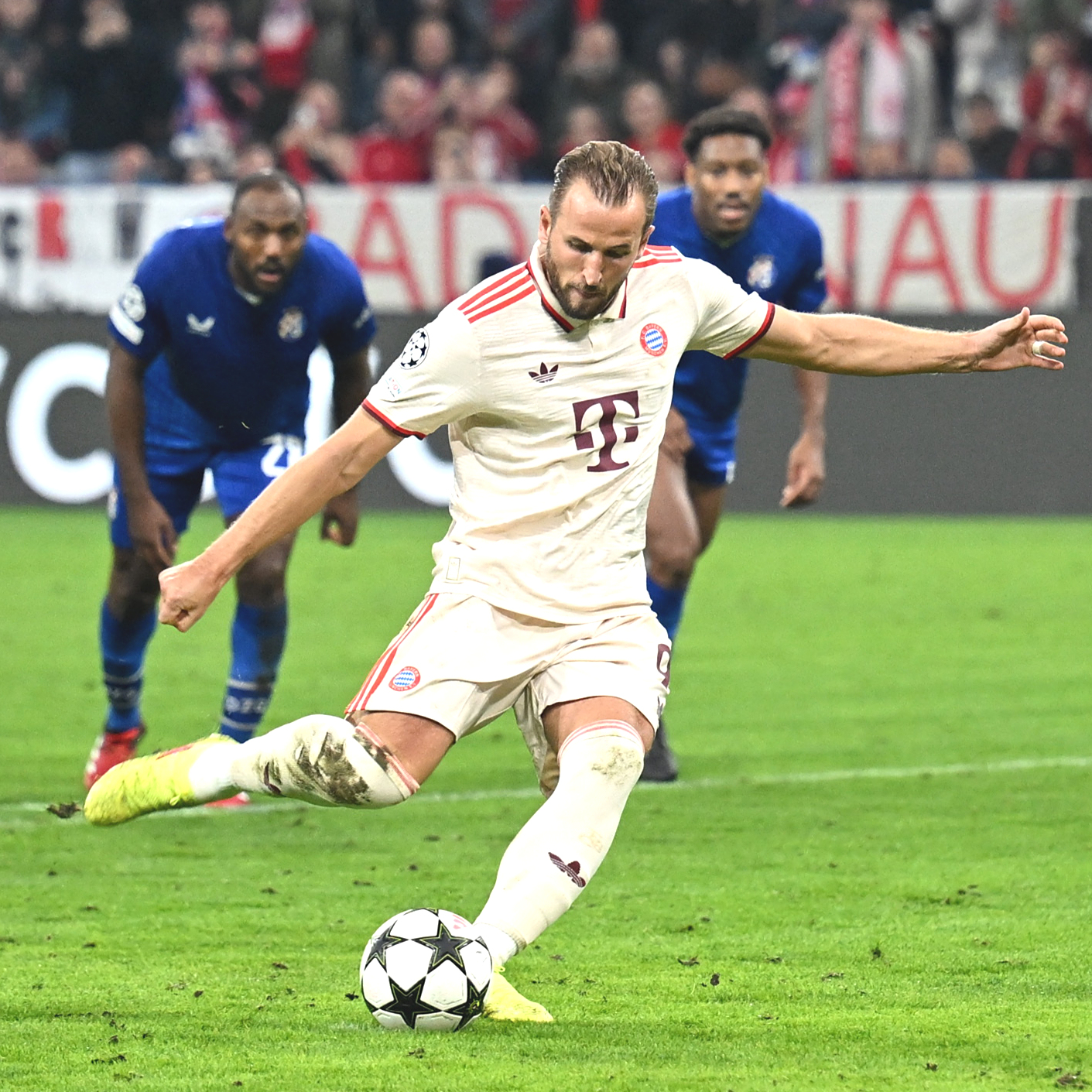 格拉纳达击败拜仁慕尼黑，创造奇迹