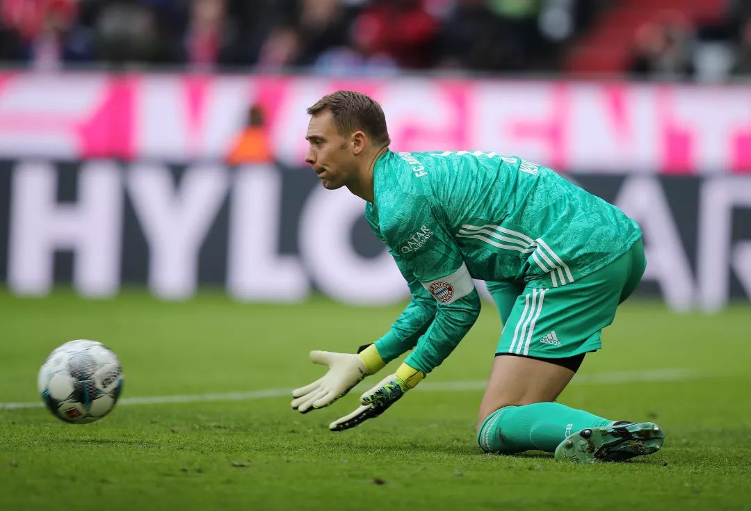 格拉纳达击败拜仁慕尼黑，创造奇迹