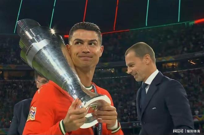 葡萄牙西班牙球队争夺跨国杯赛冠军