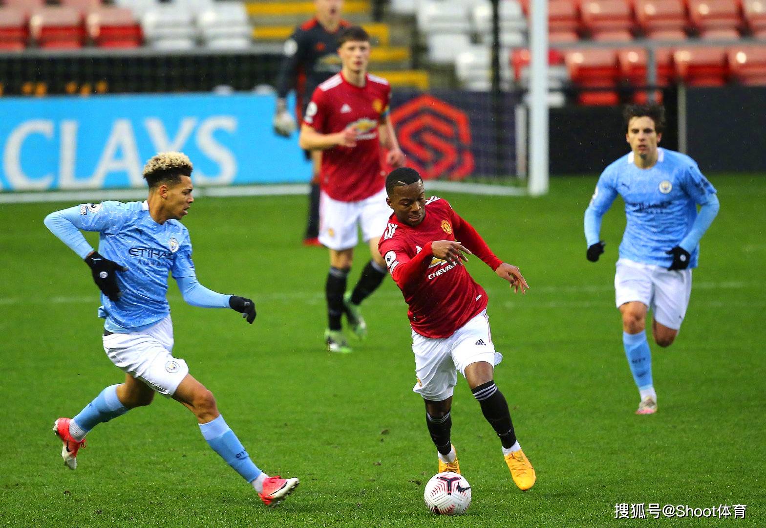 包含谢菲联客场取分，目前排名中游位置的词条