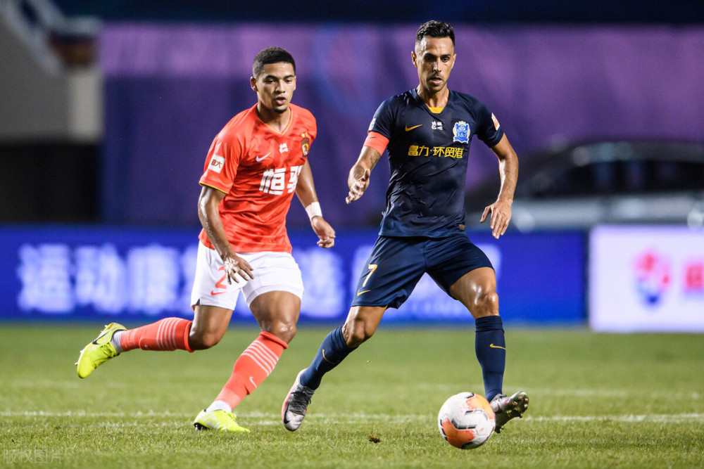 关于广州富力遭遇平局，难破对手防线的信息