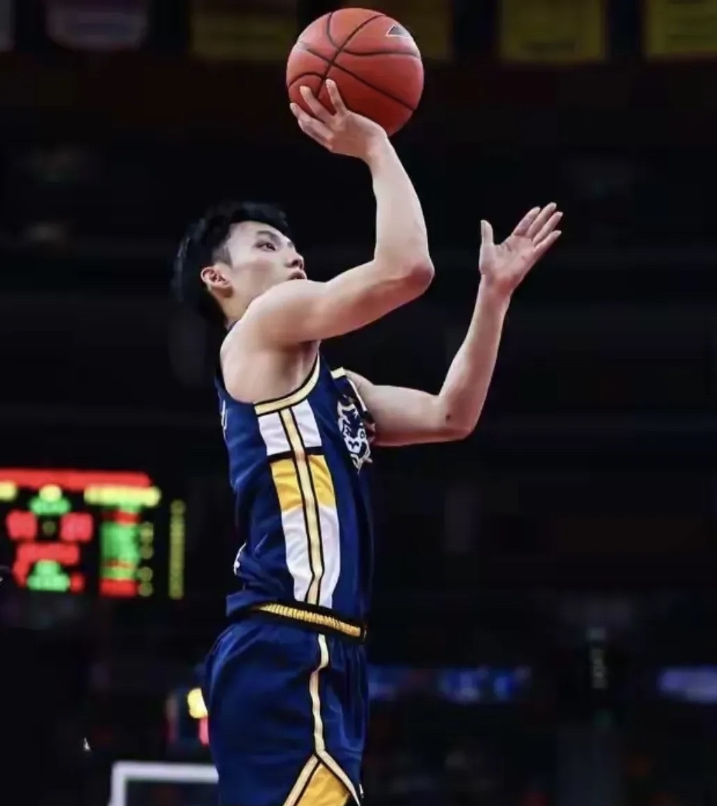 浙江队致力于拼搏，成功取得比赛胜利的简单介绍