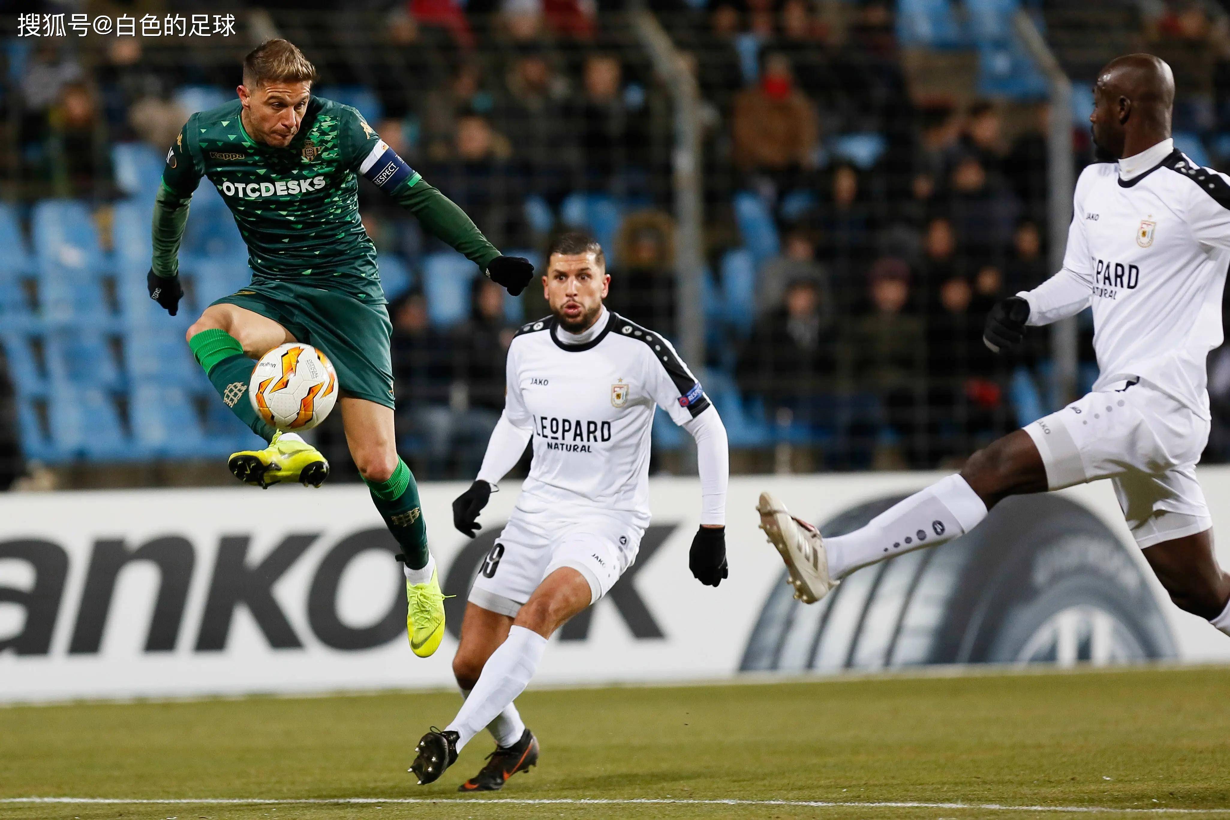 精彩足球赛事吸引全球关注,令人热血沸腾的简单介绍 精彩足球赛事吸引全球关注,令人热血沸腾的简单介绍