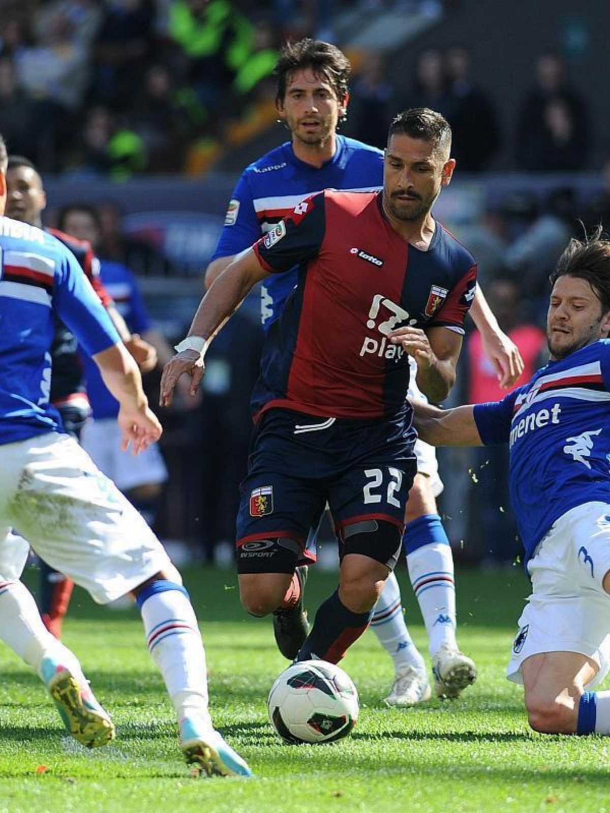 乌迪内斯完胜对手，取得比赛胜利！的简单介绍