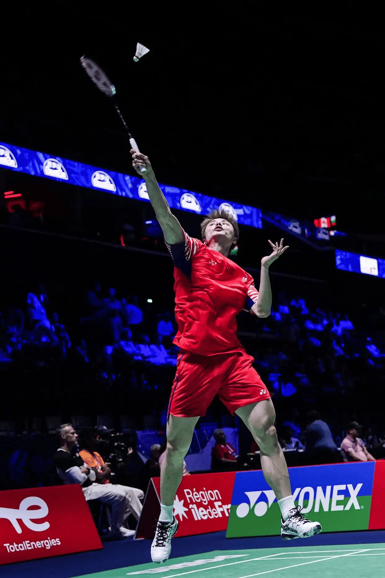 印尼羽毛球队轻取英格兰羽毛球队，林丹关键制胜的简单介绍