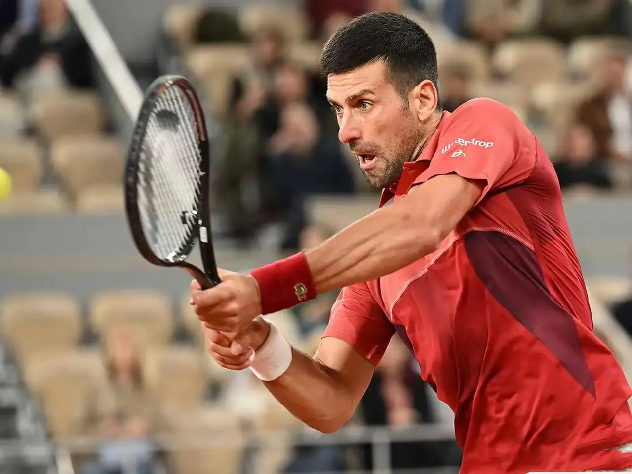 澳大利亚网球队险胜意大利网球队，德约科维奇爆发神勇的简单介绍