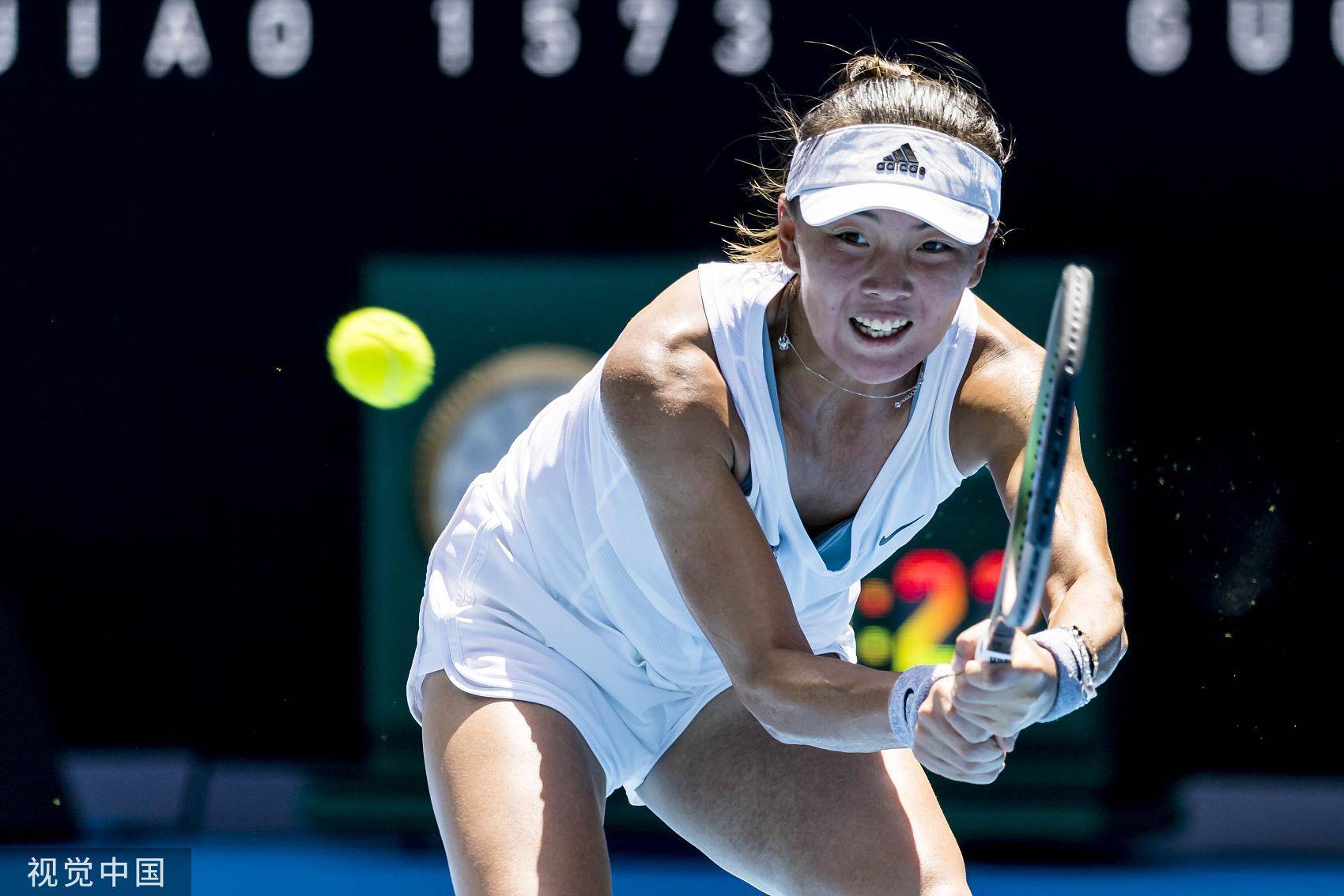 包含印度队力克中国队，辛杜关键制胜的词条