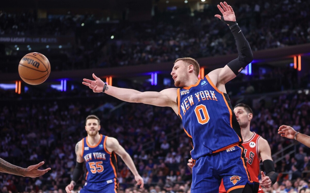 尼克斯横扫篮网，德罗赞刷新纪录