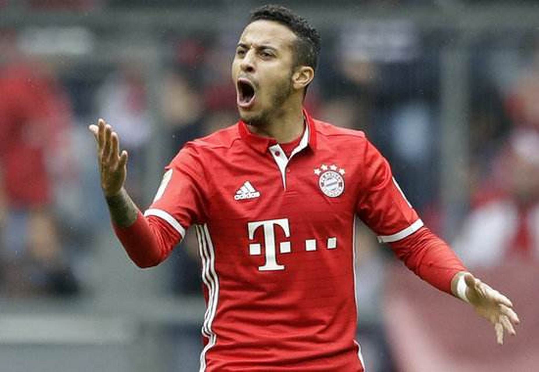 奥地利逆转曼城，蒂亚戈统治全场的简单介绍