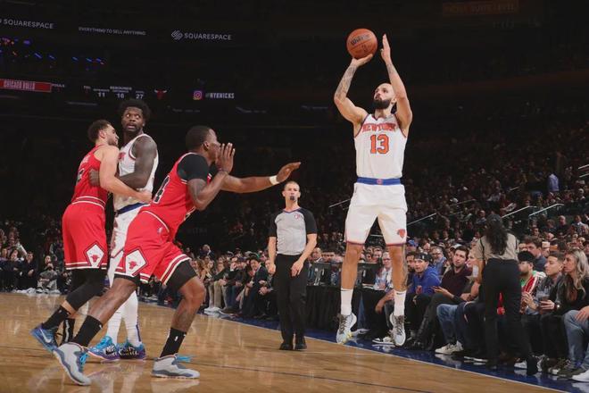 关于灰熊横扫公牛，德罗赞刷新纪录的信息