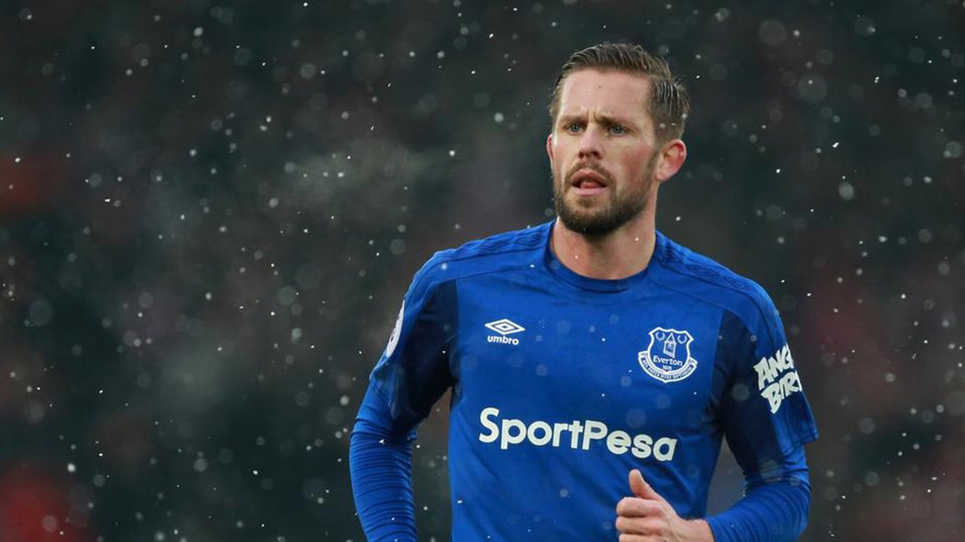 绝境中的英雄,巴尔韦德一锤定音,罗马险胜乌克兰背后的战术与意志