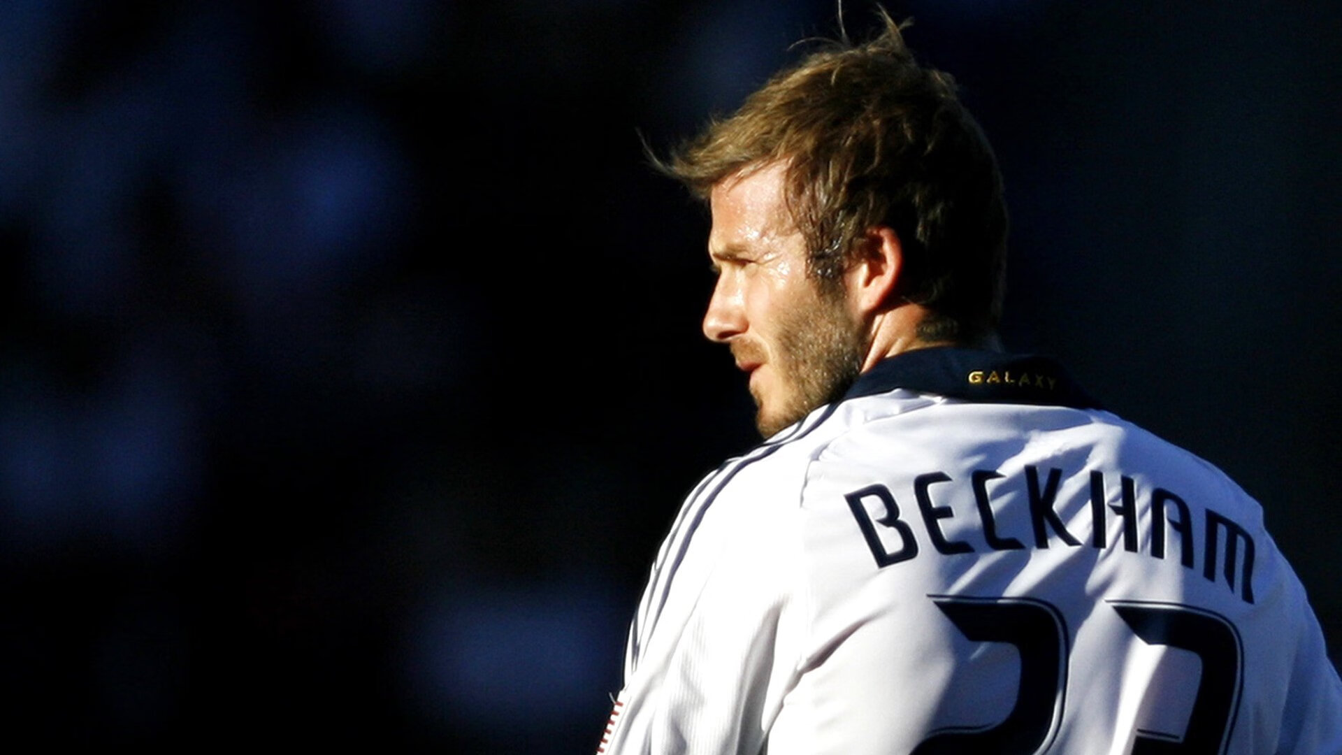 从几内亚到欧冠，足球的偶然与必然—当沙特神话破灭，苏亚雷斯在安菲尔德接管历史