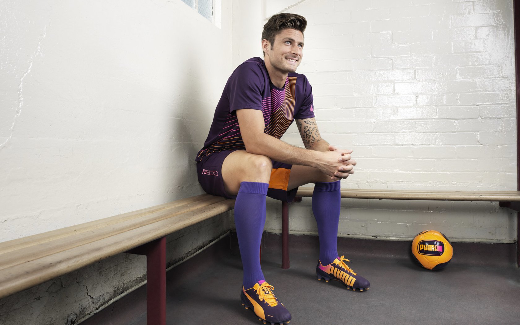 绿茵场上的奇迹与乒乓桌前的担当，英格兰力克瑞典，张本智和扛起全队